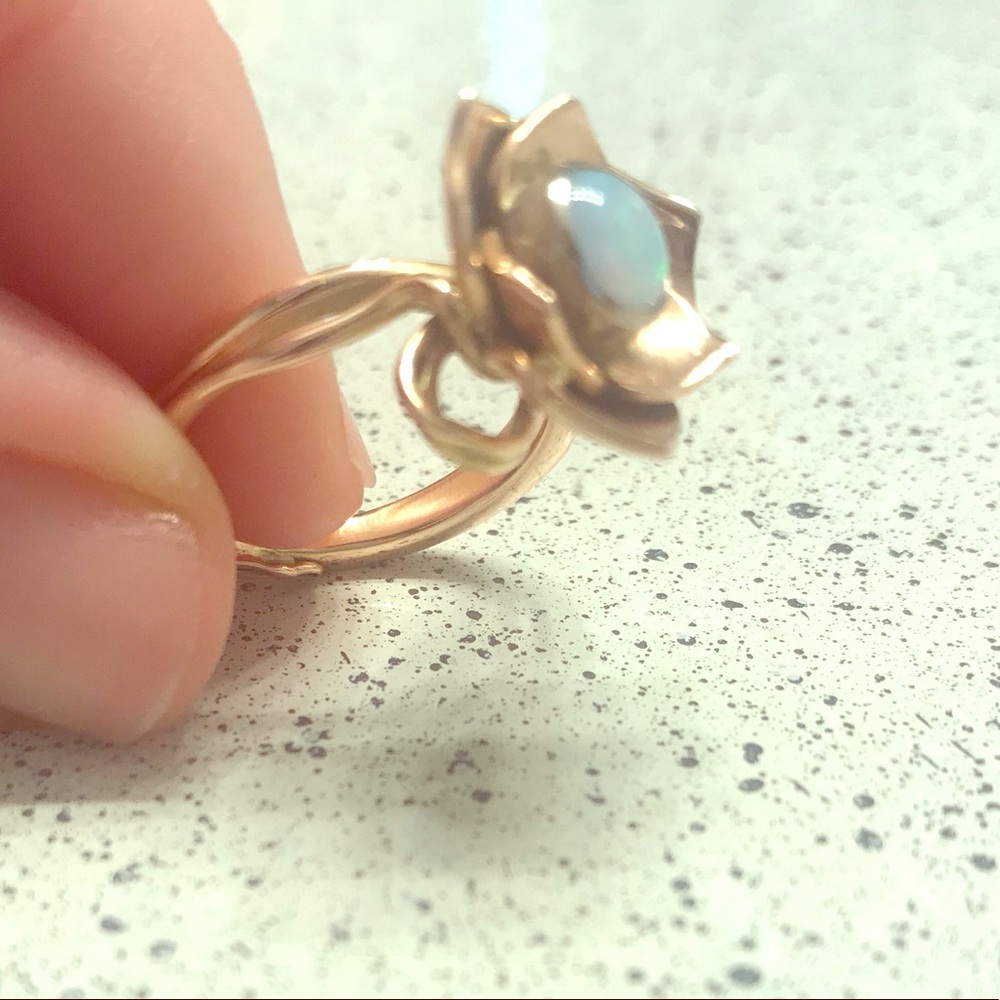 Lotus ring with opal